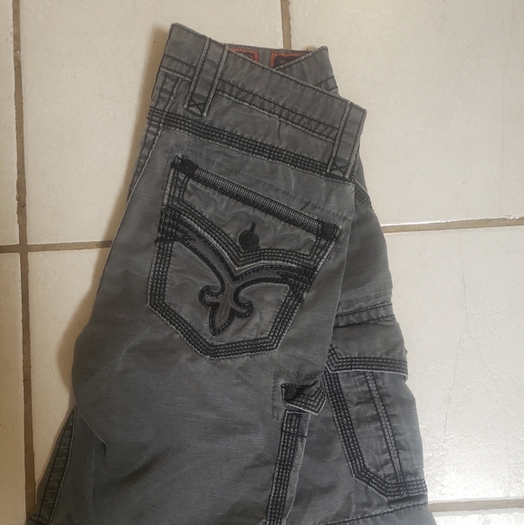 Rock & Republic Grey Classic Cargo Short 32 X 23 - Picture 3 of 6
